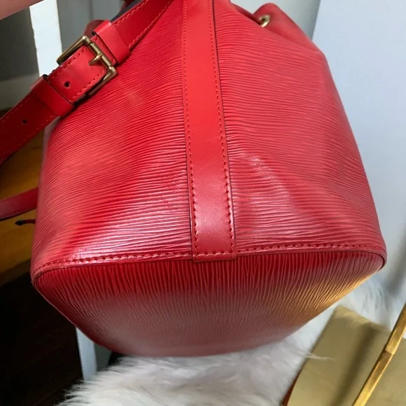 ❌SOLD❌1996 authentic red Epi leather Petit Noe bucket bag - Picture 11 of 17